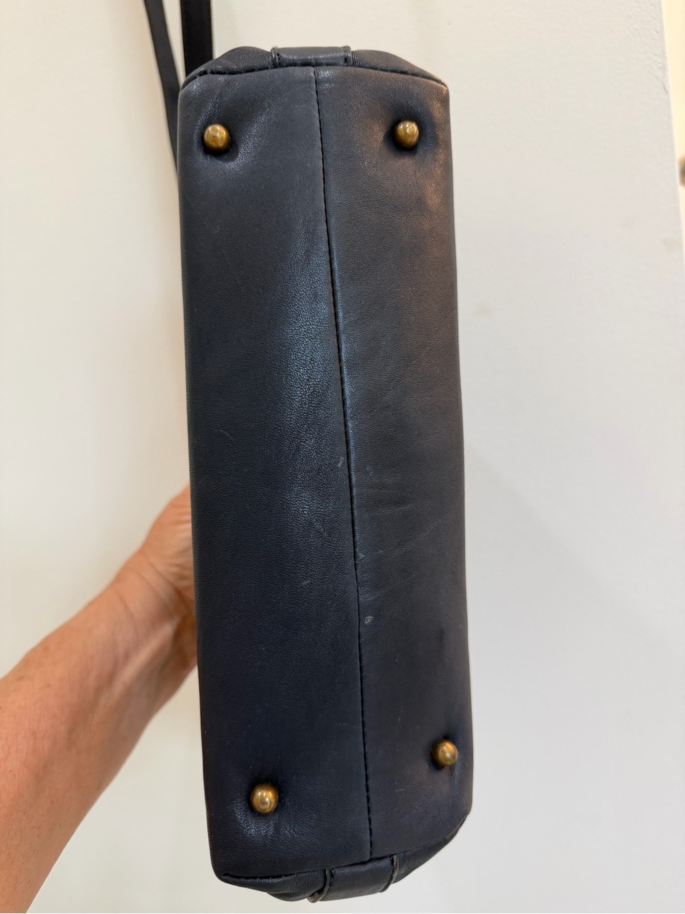 Navy Blue Leather Shoulder Bag with Brass Hardware in great condition - Picture 4 of 5